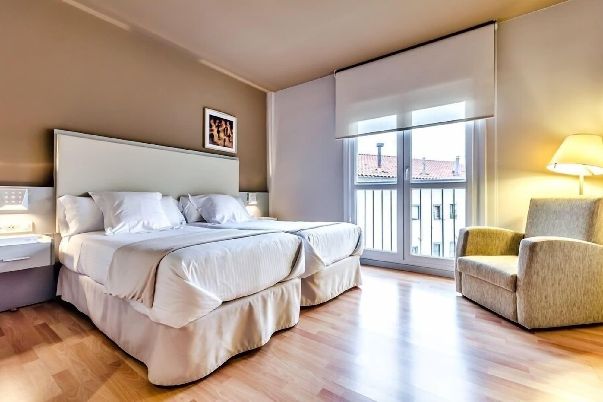 Hotel Nagusi Мургуия Экстерьер фото