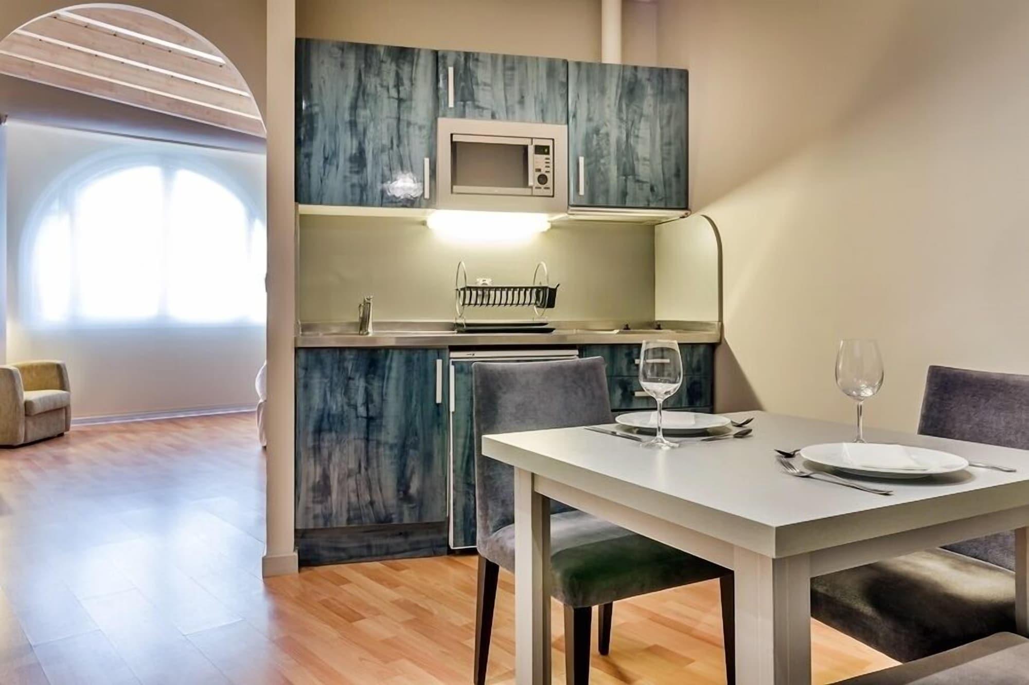 Hotel Nagusi Мургуия Экстерьер фото